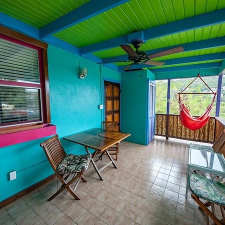 St. John Inn Cruz Bay エクステリア 写真