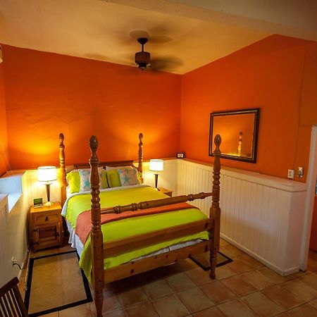 St. John Inn Cruz Bay エクステリア 写真