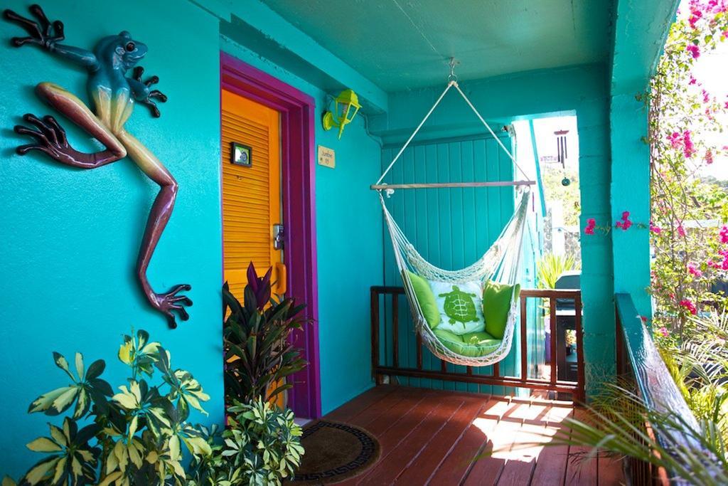 St. John Inn Cruz Bay エクステリア 写真