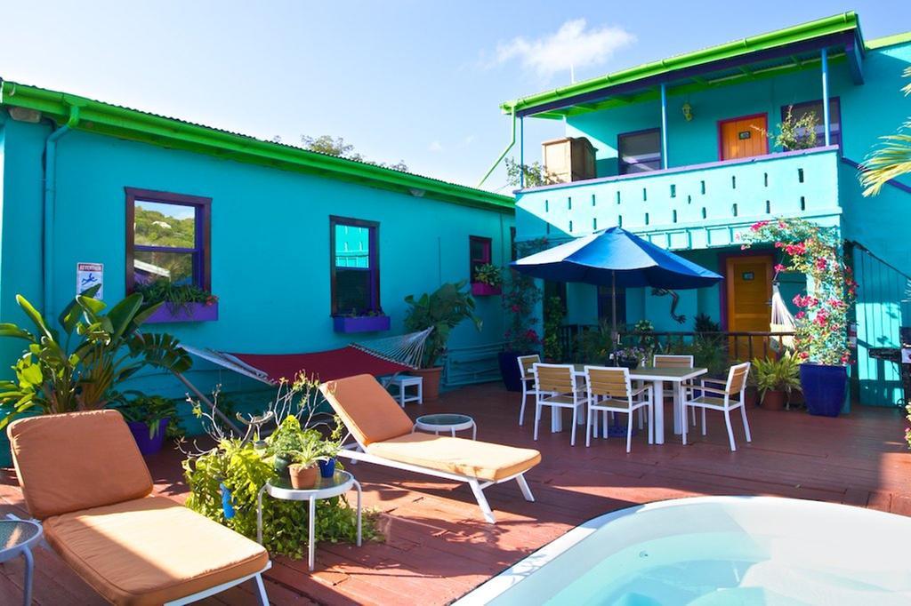 St. John Inn Cruz Bay エクステリア 写真