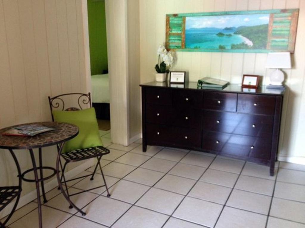 St. John Inn Cruz Bay 部屋 写真