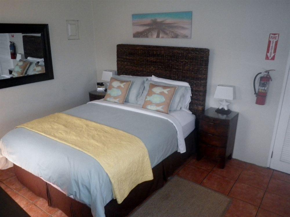 St. John Inn Cruz Bay エクステリア 写真