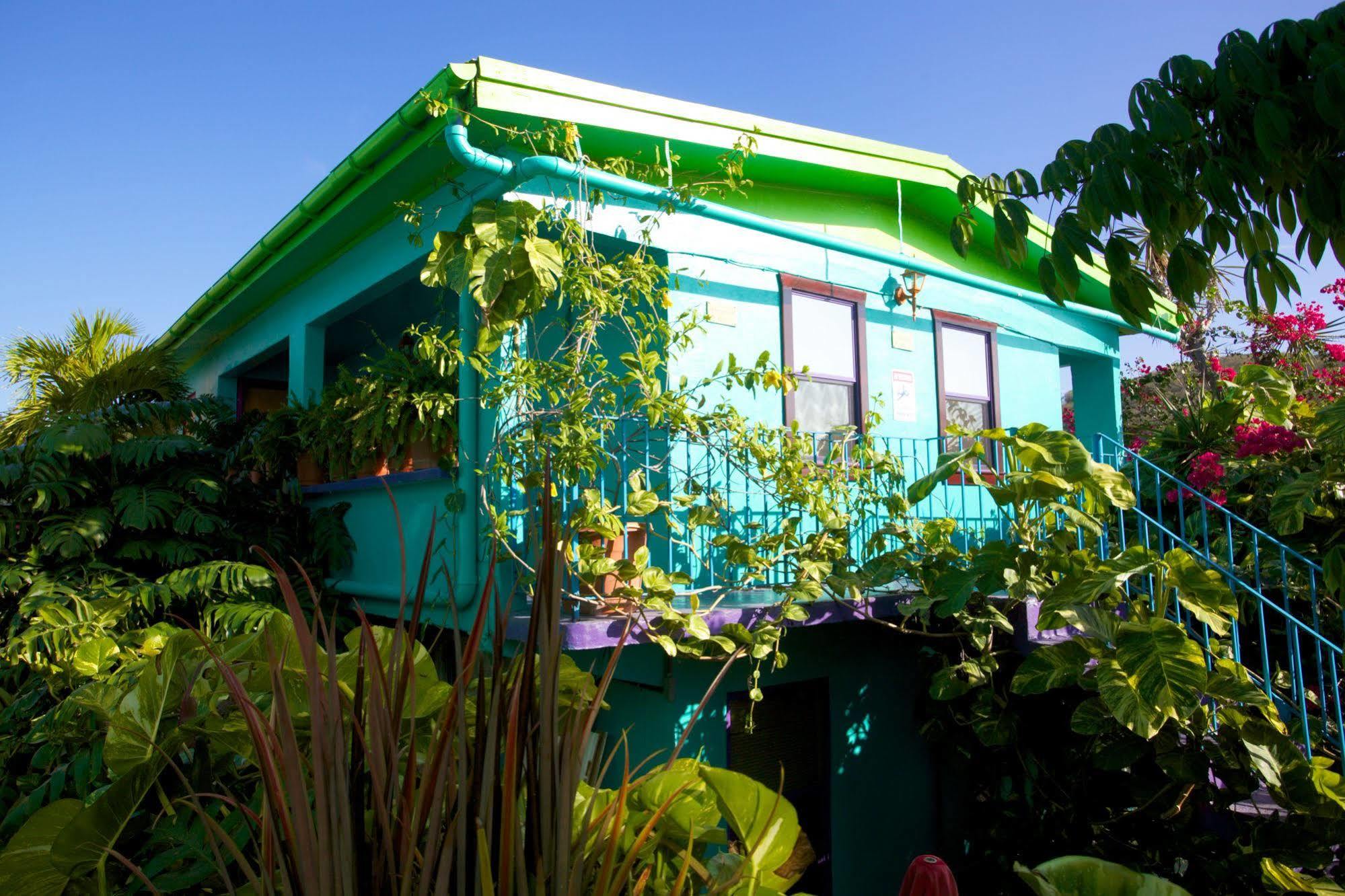 St. John Inn Cruz Bay エクステリア 写真