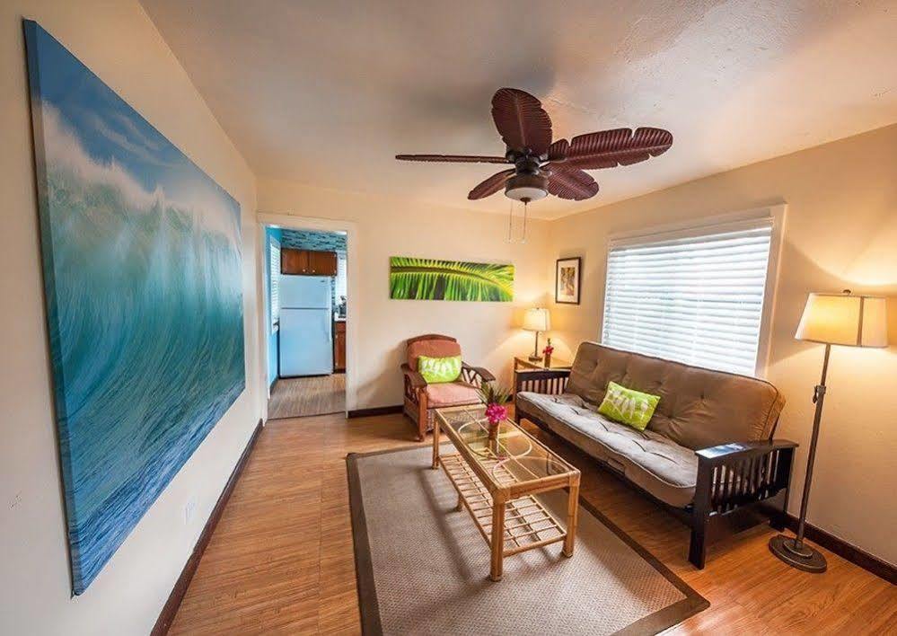 St. John Inn Cruz Bay エクステリア 写真